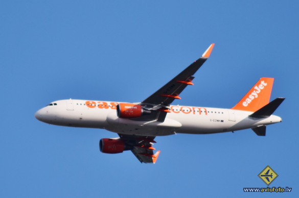 Airbus A320-214
